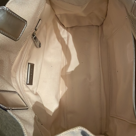 Tory Burch tote, great condition, minimal wear - Picture 5 of 6